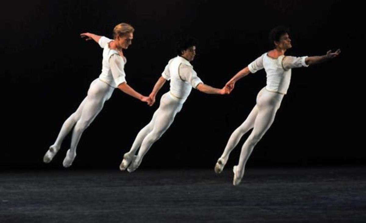 Els integrants de l’American Ballet Theatre, durant la presentació de l’obra Set Sonates, ahir al teatre Karl Marx de l’Havana (Cuba).