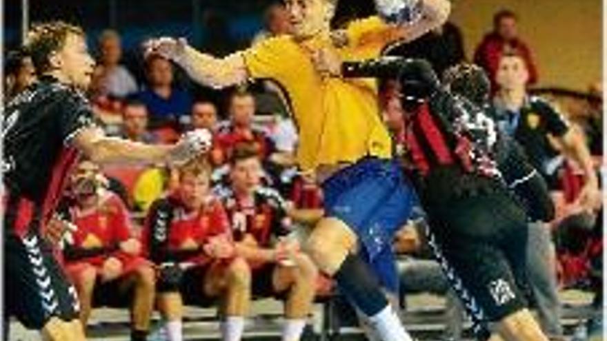 El Barça d&#039;handbol guanya i es posa líder del seu grup a Europa