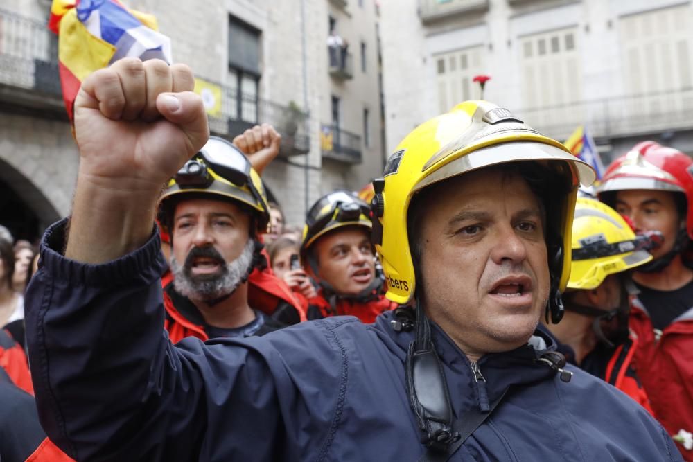 Concentració de rebuig de les actuacions policials de l'1-O a la plaça del Vi