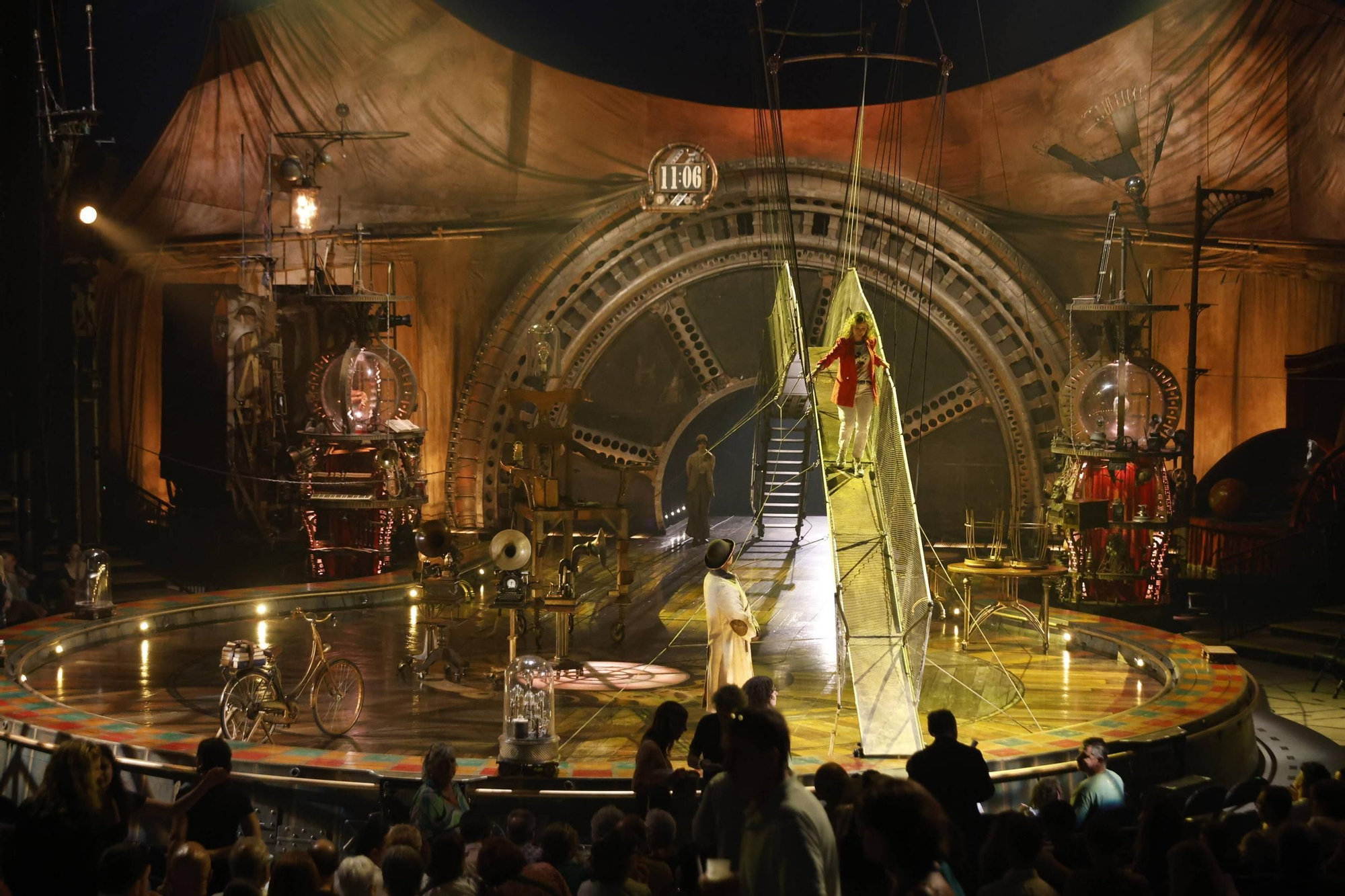 EN IMÁGENES: Acrobacias de todos los colores en el Circo del Sol, se estreno en Gijón