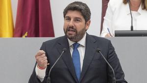 López Miras ofrece a Vox llegar a grandes acuerdos e insta a no caer en el fetichismo del sillón