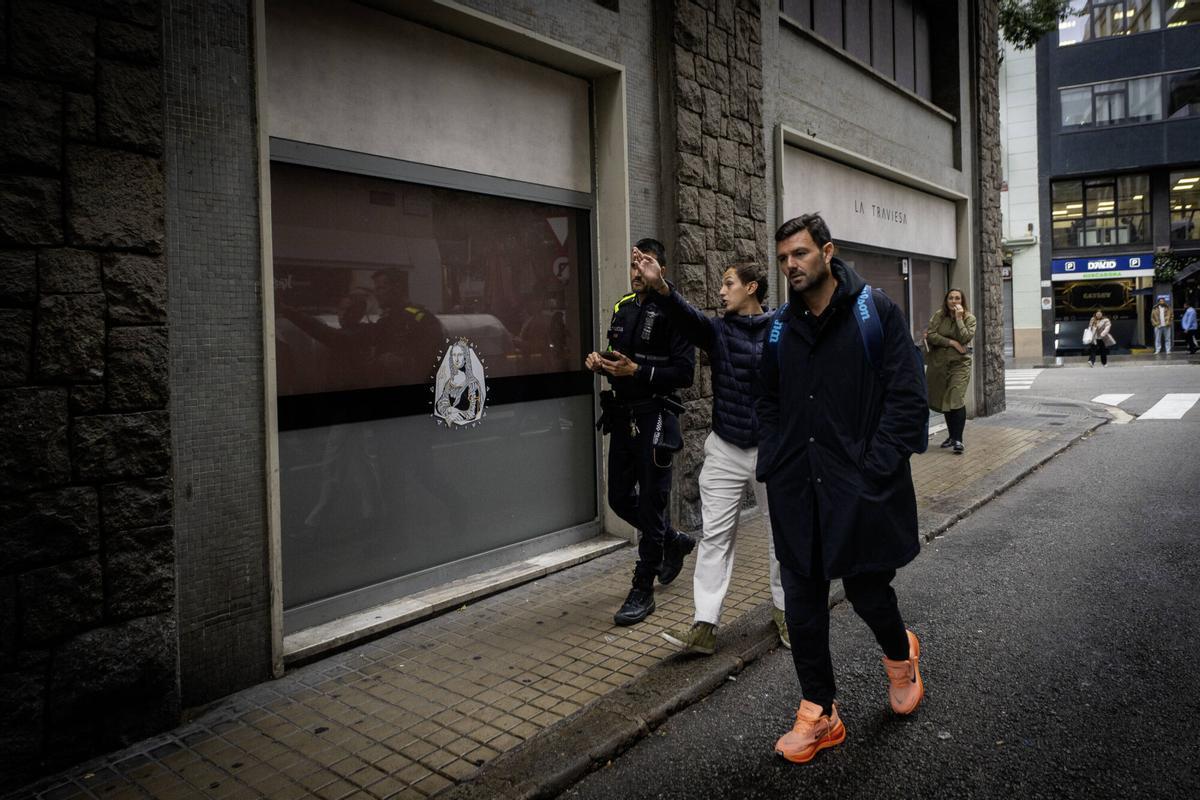 Barcelona vuelve a precintar el bar de Tuset donde Piqué y Clara Chía se conocieron. Imágenes de este 5 de noviembre de 2025.