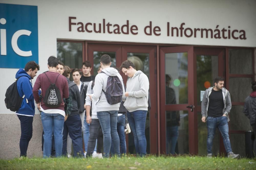 Están inscritos en esta convocatoria extraordinaria de septiembre 1.662 alumnos. De la fase general se examinarán 1.938 y 724 de la específica.