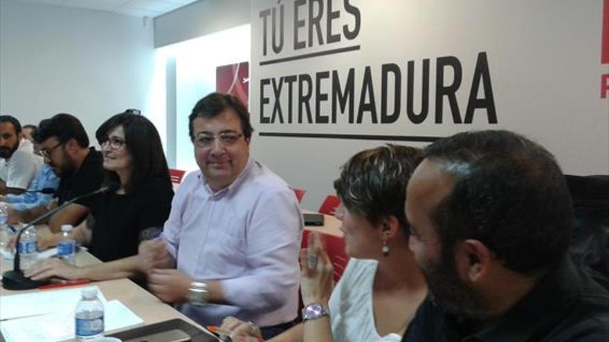 Vara llama a alcaldes y concejales para analizar la crisis del PSOE