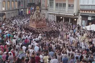 Procesión triunfal de regreso de la Virgen del Carmen Coronada al Perchel