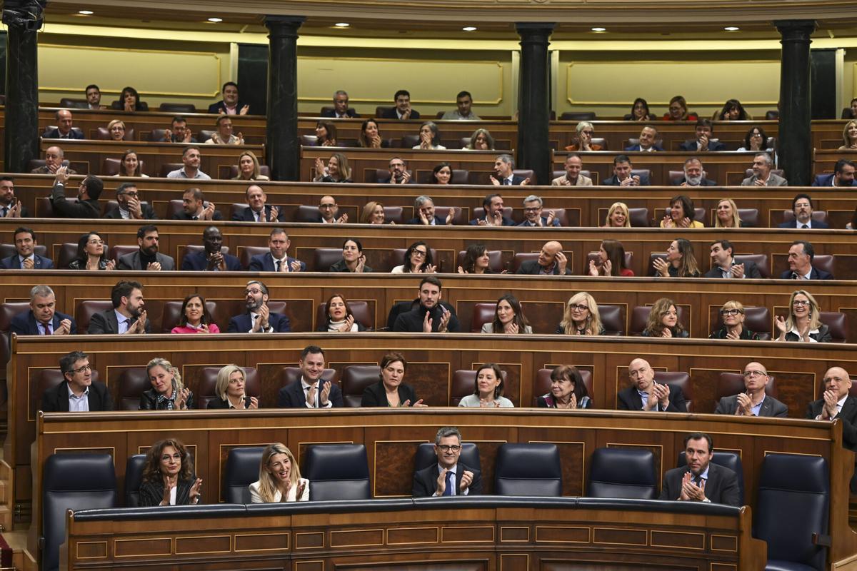 "Las descalificaciones e insultos vertidos en las sesiones del Congreso me producen un dolor personal" "Las descalificaciones e insultos vertidos en las sesiones del Congreso me producen un dolor personal"