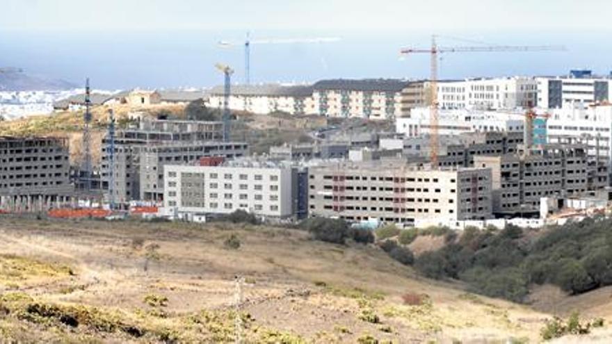 Vista de Ciudad del Campo, con viviendas en construcción.