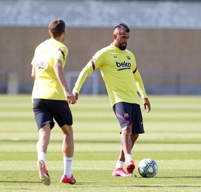 Este viernes la primera plantilla del FC Barcelona ha seguido su puesta a punto después del día de descanso.