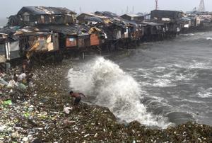 Al menos 26 muertos y 3 desaparecidos tras volcar un barco en un lago en Filipinas
