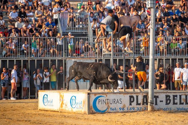 El inicio de las fiestas del Port de Sagunt, en imágenes