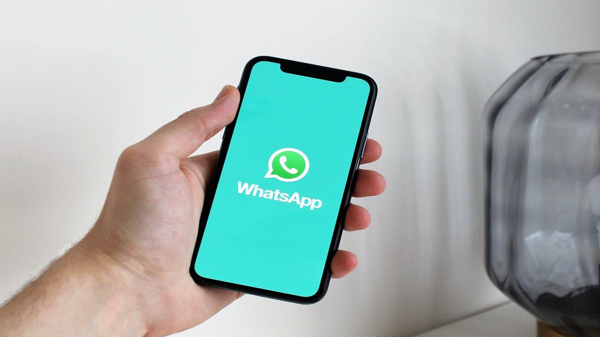 El truco con la ubicación de WhatsApp que te puede ayudar a encontrar aparcamiento