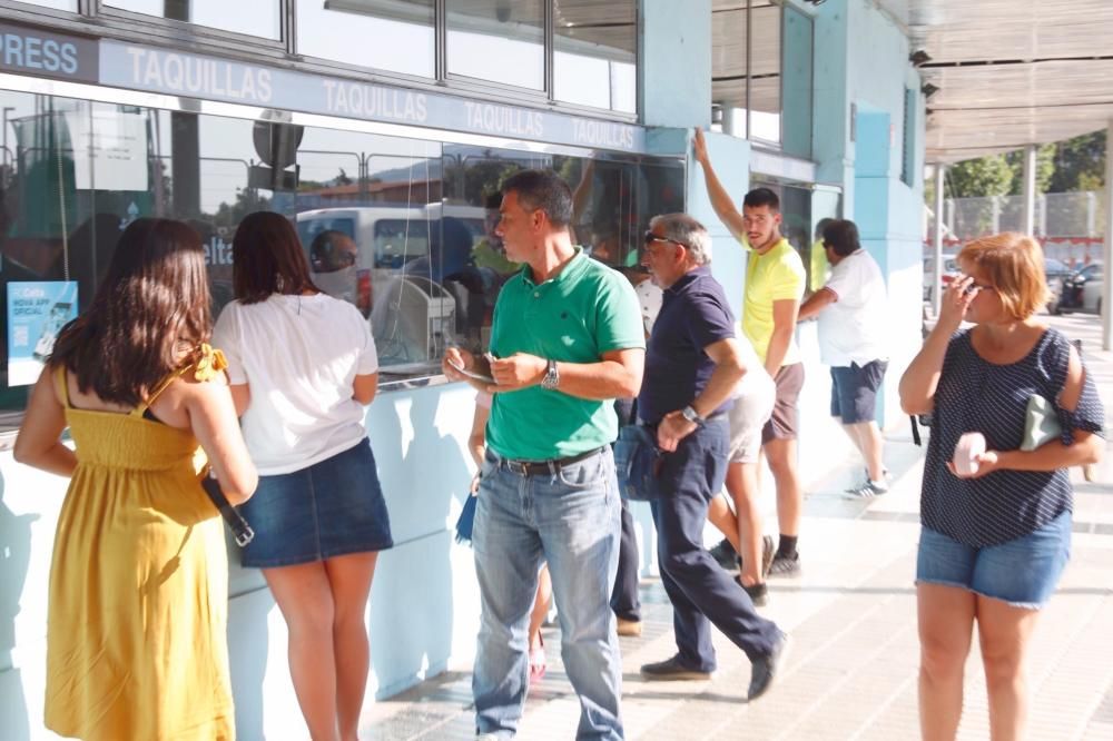 Colas en Balaídos para hacerse con una entrada para el Celta - Real Madrid