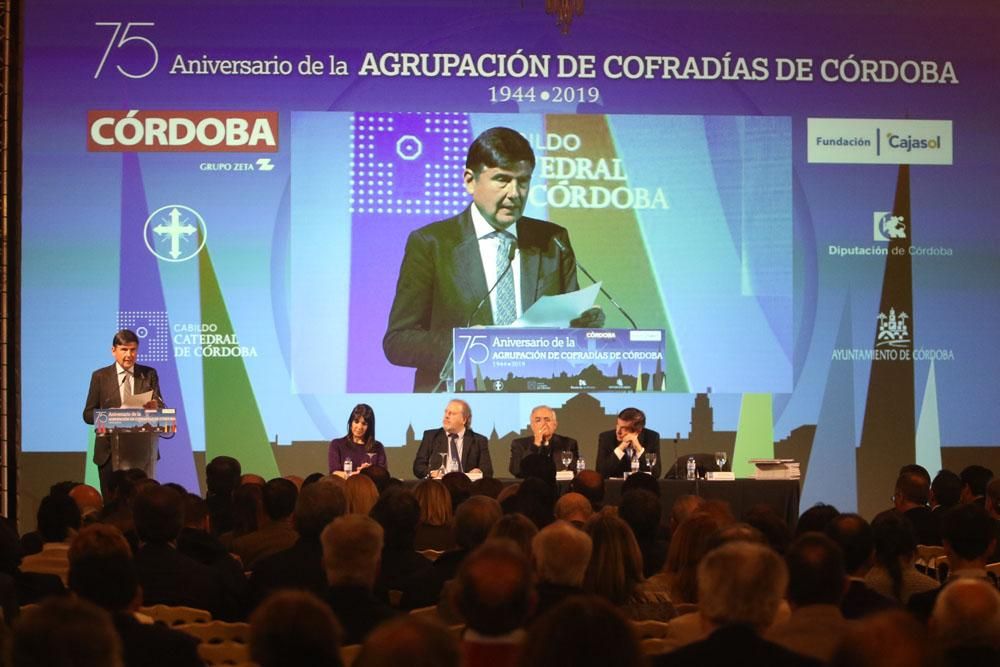 Diario Córdoba presenta el libro del 75 aniversario de la Agrupación de Cofradías