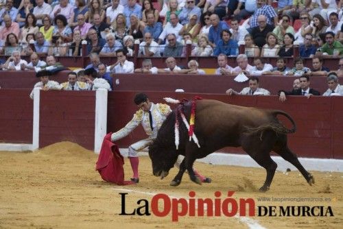 Segunda corrida de Feria: Enrique Ponce, Manzanares y Cayetano