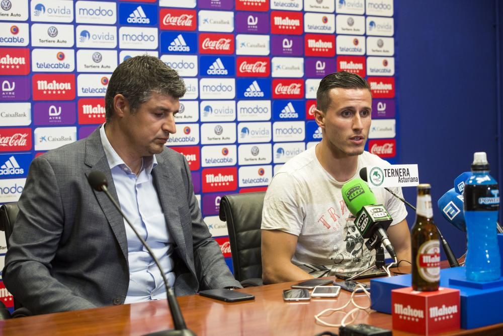 Presentación de Christian Fernández como nuevo jugador del Real Oviedo