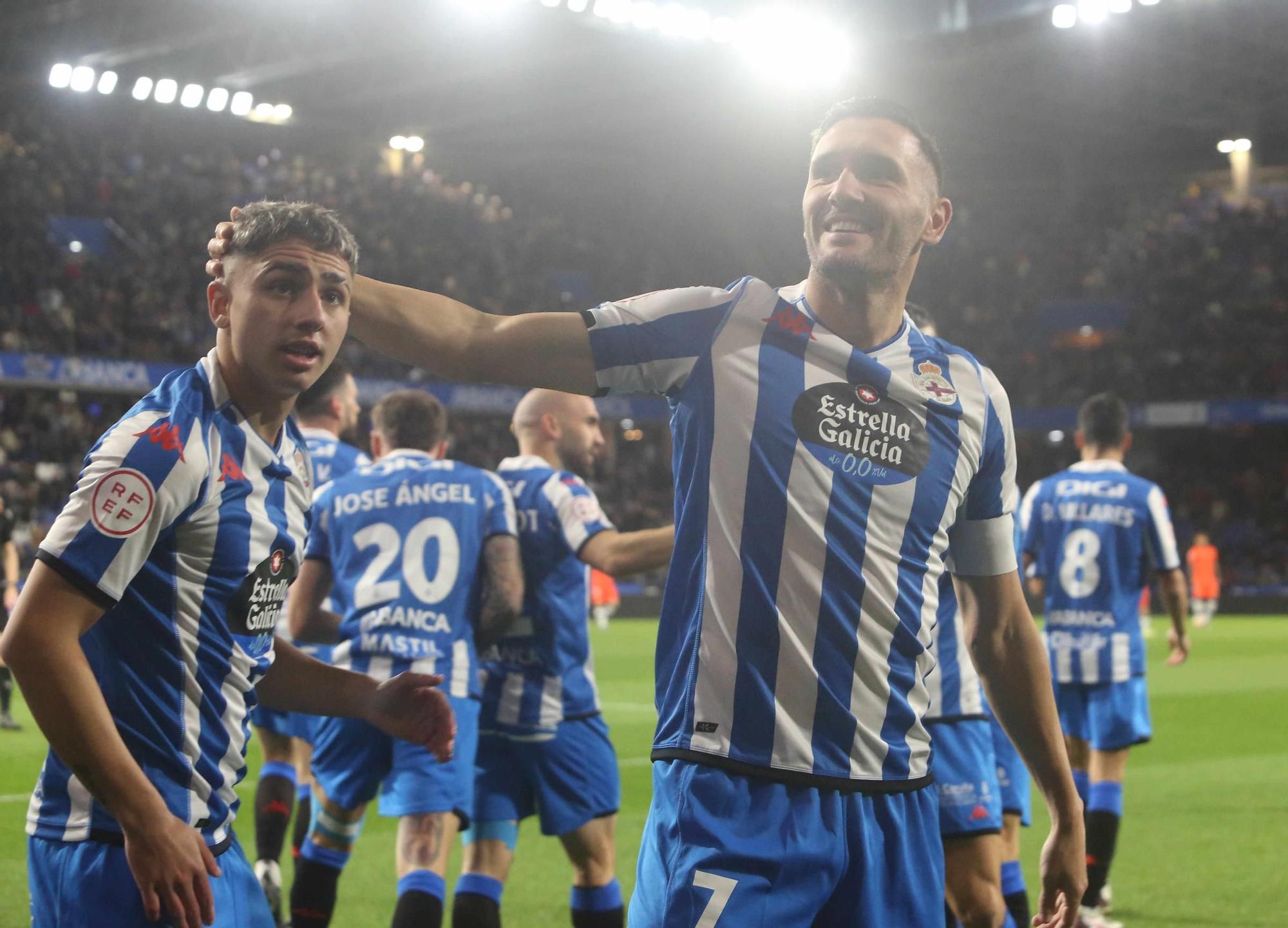 El Dépor gana en Riazor con doblete de Lucas a la Real Sociedad B (2-1)