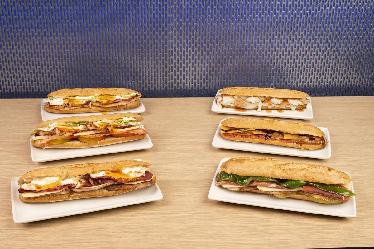 Todos los bocadillos de la carta original tienen la opción sin gluten.