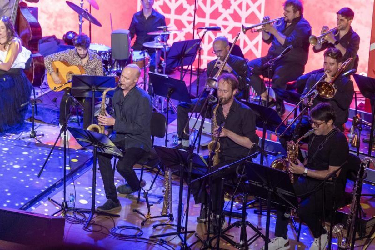 Un momento de la cuarta joranda de los conciertos del Fijazz con BvR Flamenco Big Band