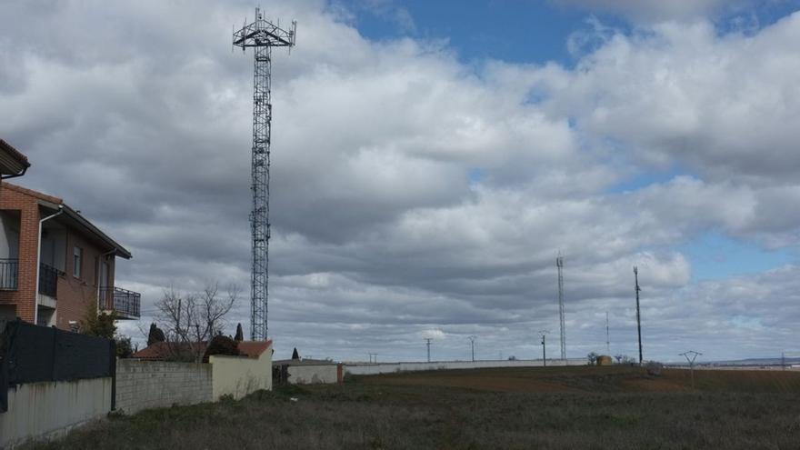 Benavente: El Ayuntamiento autoriza una antena en suelo rústico a una filial de Orange