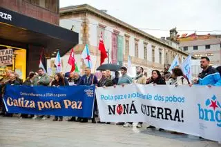 Vigo acoge una concentración contra la guerra «imperialista» convocada por la Plataforma Galiza pola Paz