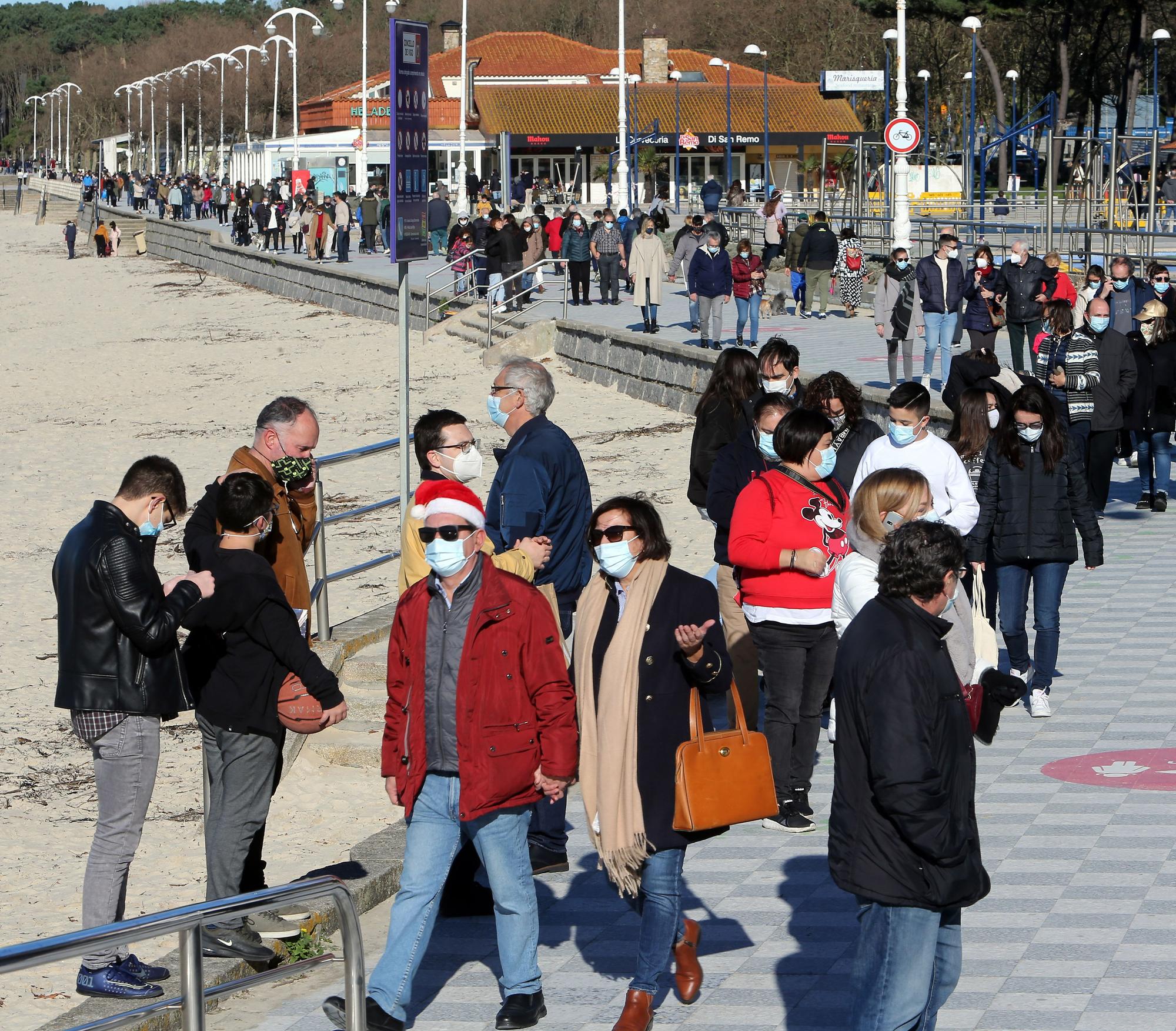 Vigo disfruta del día de Navidad al Sol