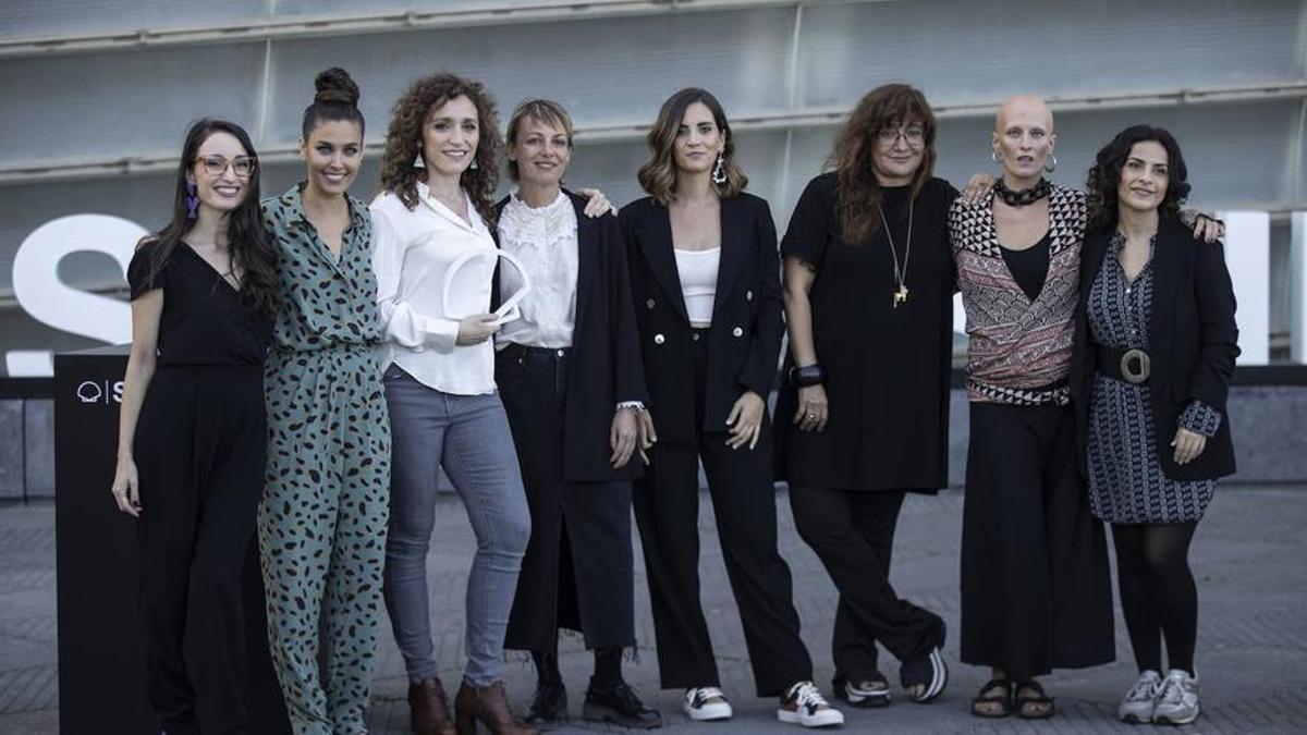 Isabel Coixet, con la productora y las actrices protagonistas de 'El sostre groc'