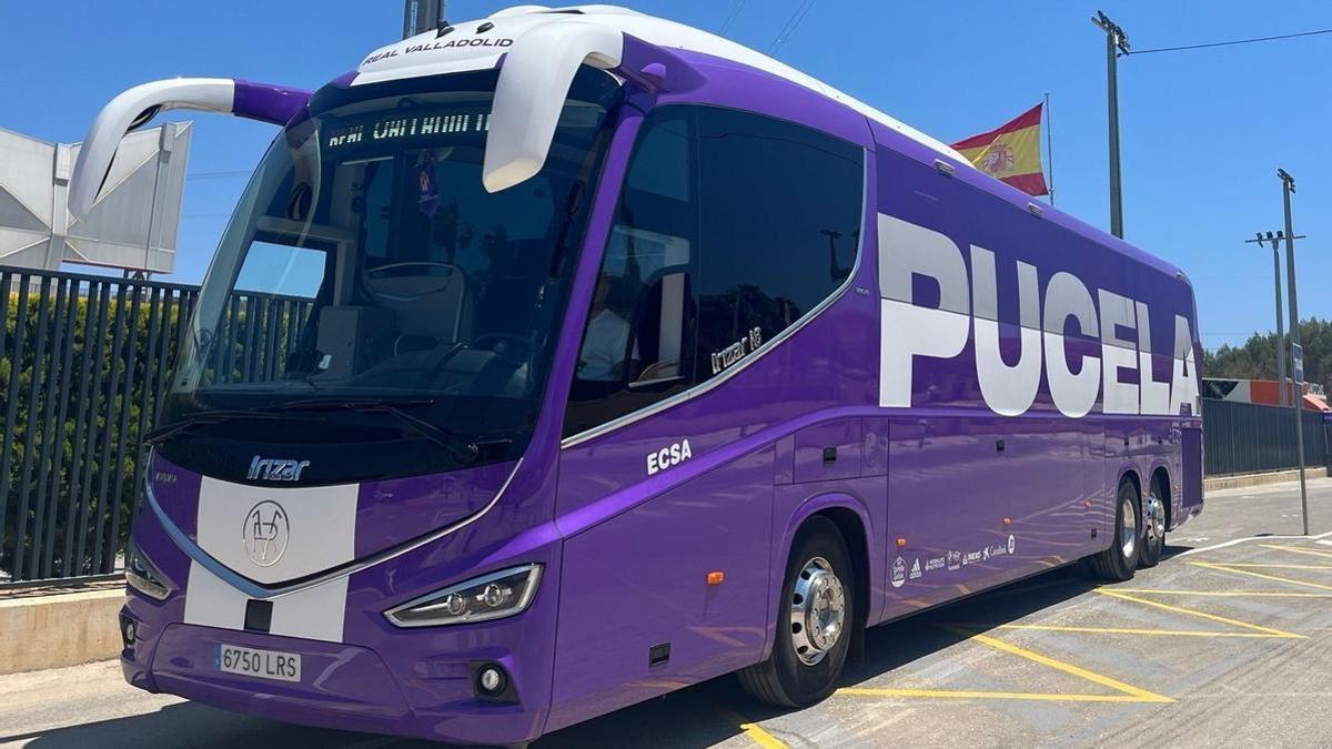 LALIGA HYPERMOTION | Un menor marroquí viajó desde Ceuta hasta la Península escondido en los bajos del autobús del Real Valladolid