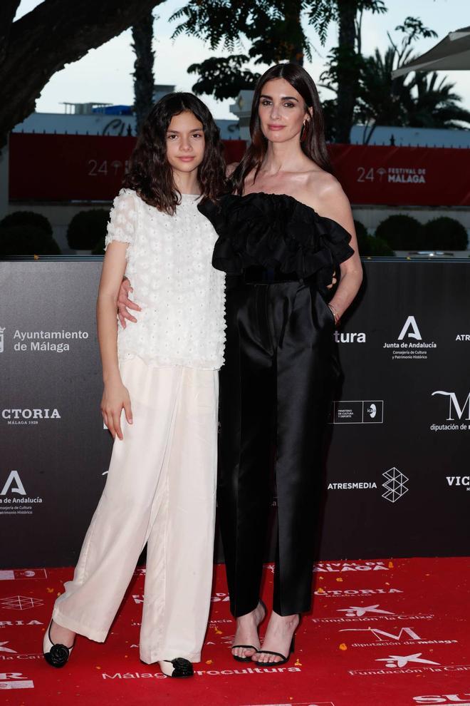 Paz Vega junto a su hija Ava Salazar en el Festival de cine de Málaga