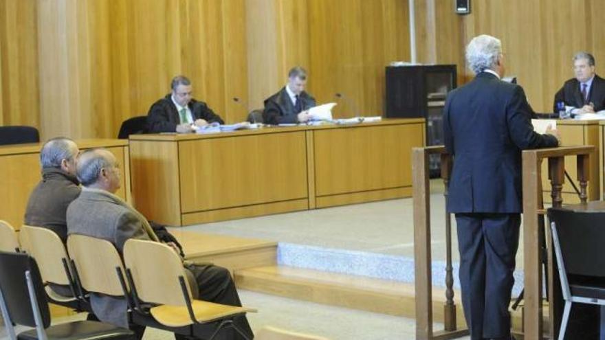 Un exresponsable de Augas de Galicia, ayer, en el juicio que sentó a Ares y Gómez en el banquillo. / c. pardellas