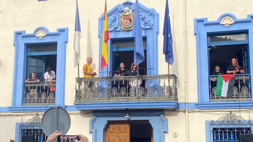 Lee íntegro el pregón de Santiago y Santa Ana: así fue la intervención desde el balcón del Ayuntamiento de Grado