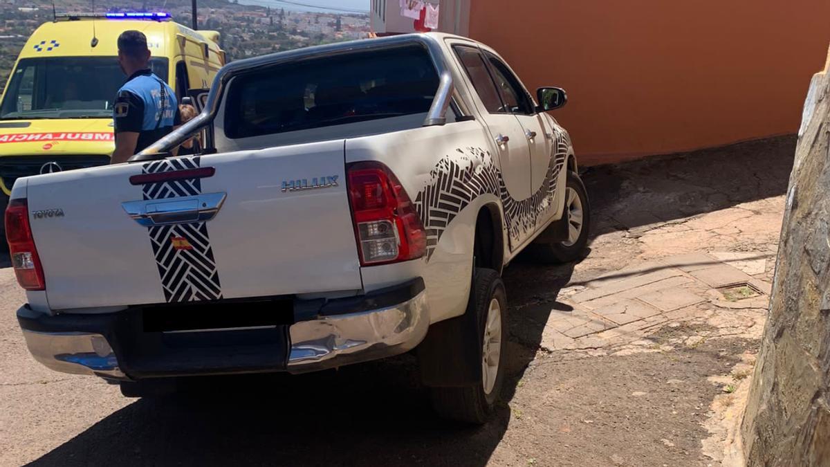 Vehículo que circuló en una pendiente en Tenerife al no tener conductor.