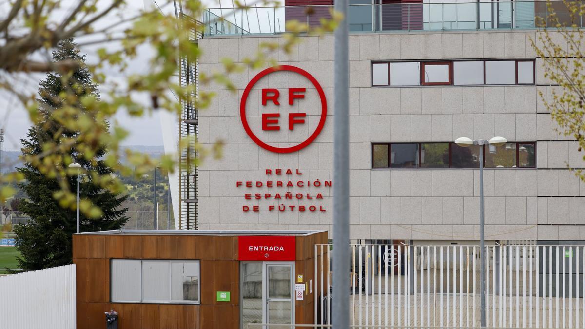 FIFA y UEFA revisarán si la Comisión de Supervisión puede afectar a la independencia RFEF.
