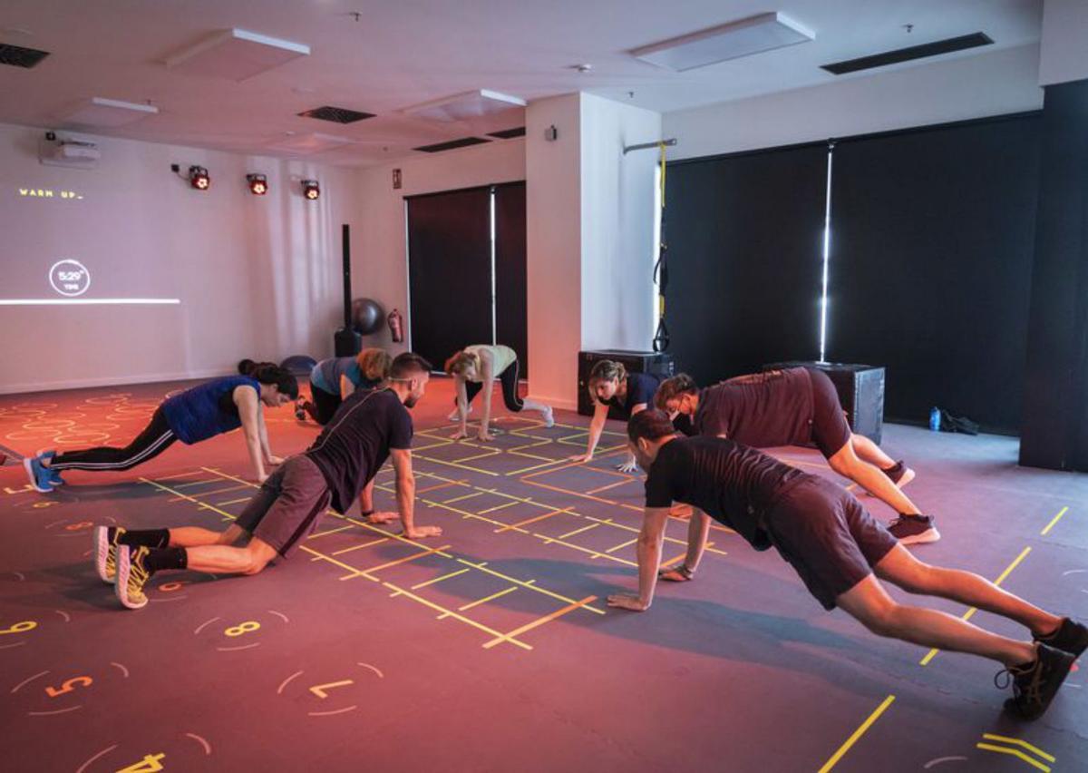 Ganar salud a golpe de luz en el gimnasio