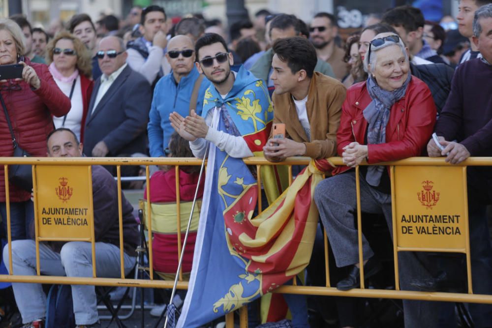 Búscate en el público de la mascletà del 1 de marzo