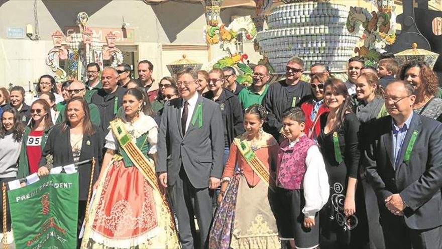 Ximo Puig visita Sequiol, ganadora del premio 2017 a la mejor gaiata