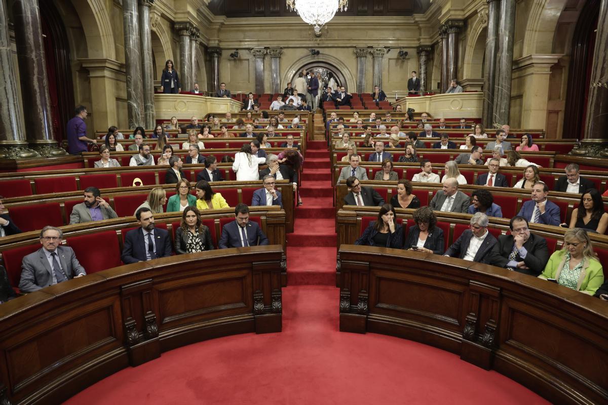 El PSC es distancia d’ERC i Junts baixa lleugerament