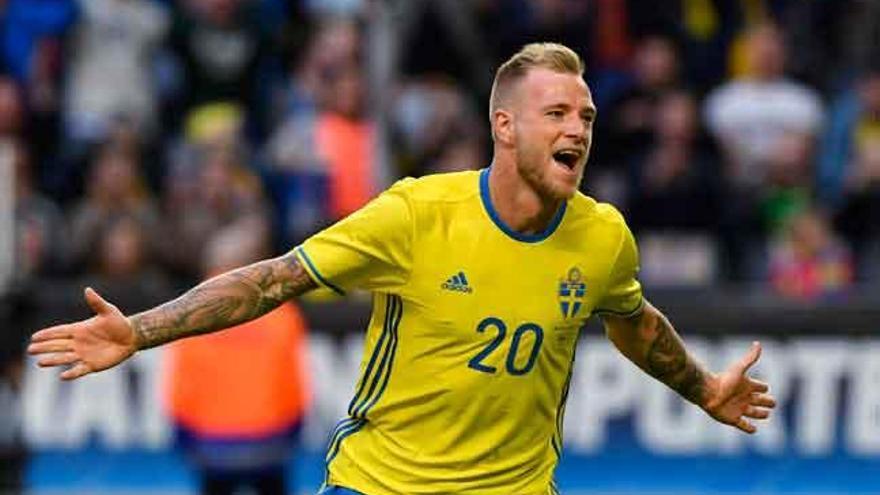 Guidetti celebra un gol ante Suecia. //EFE