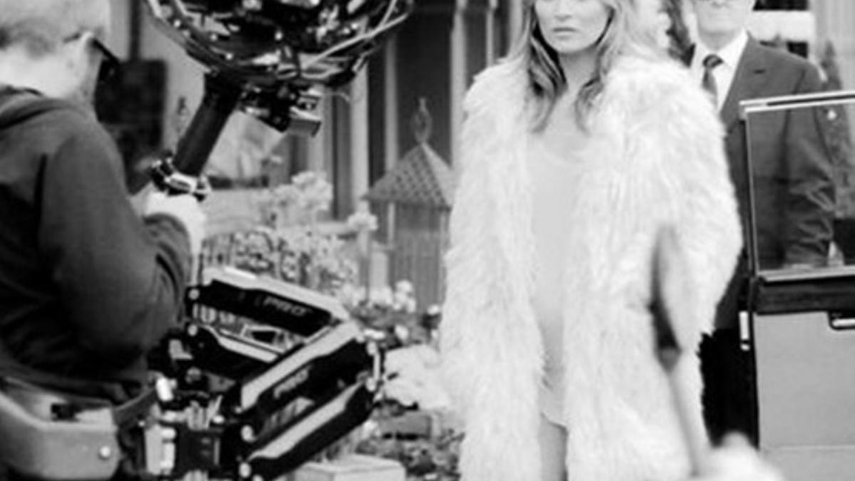 Kate Moss protagoniza un corto por las calles de Londres