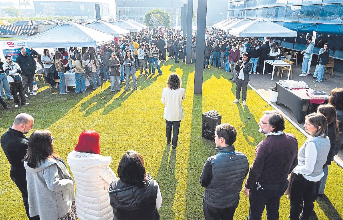 «Nuestro propósito es construir un puente entre la ciencia, la educación, el cuidado y los valores», explicó la vicedecana de Enfermería durante la presentación de la jornada en las instalaciones del CEU.