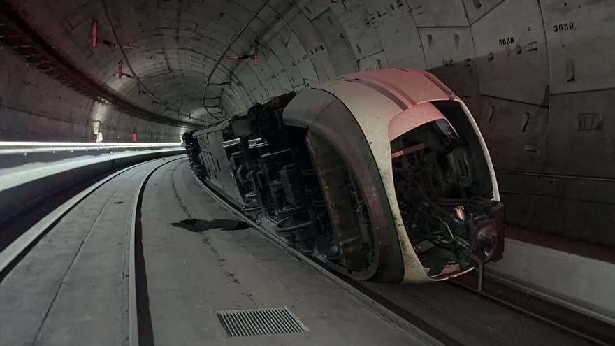 La odisea de los pasajeros del AVE atascado tres horas en Atocha: &quot;Irrespirable&quot;