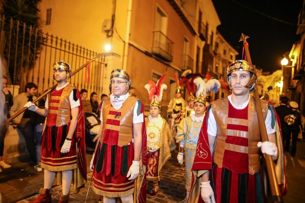 La procesión de la Cofradía de la Samaritana y El Prendimiento recorrieron las calles de Orihuela