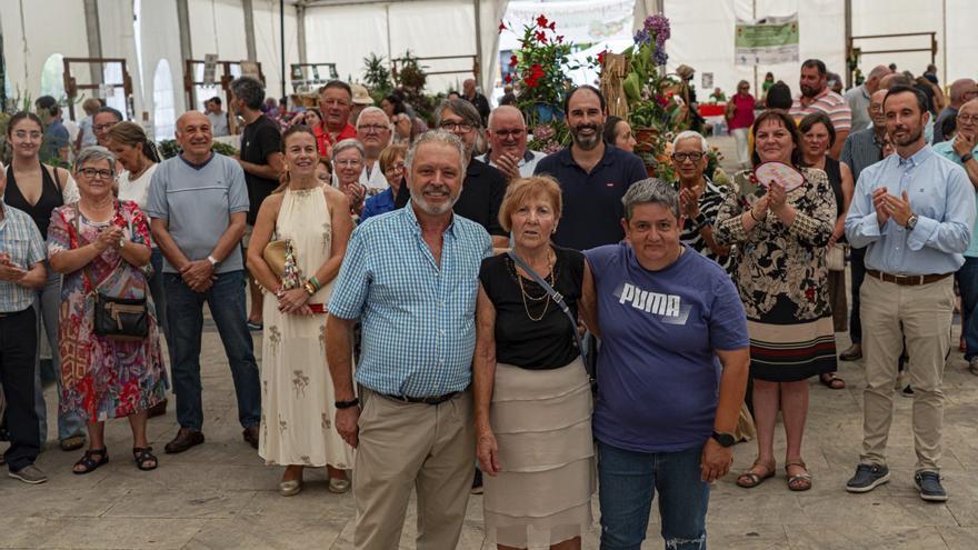 Delfina Menéndez, de Santoseso, y Pilar González, de Agones, triunfan en el Festival de la Huerta de Pravia