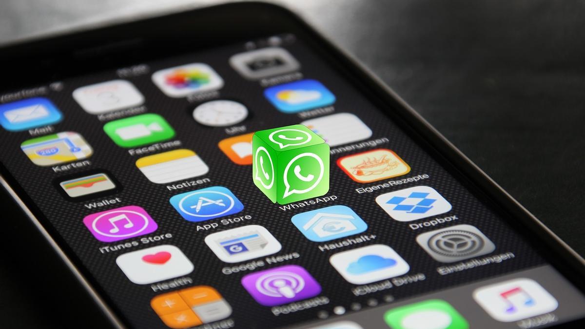 Los mensajes de WhatsApp se vieron afectados ayer durante la caída masiva de servidores.
