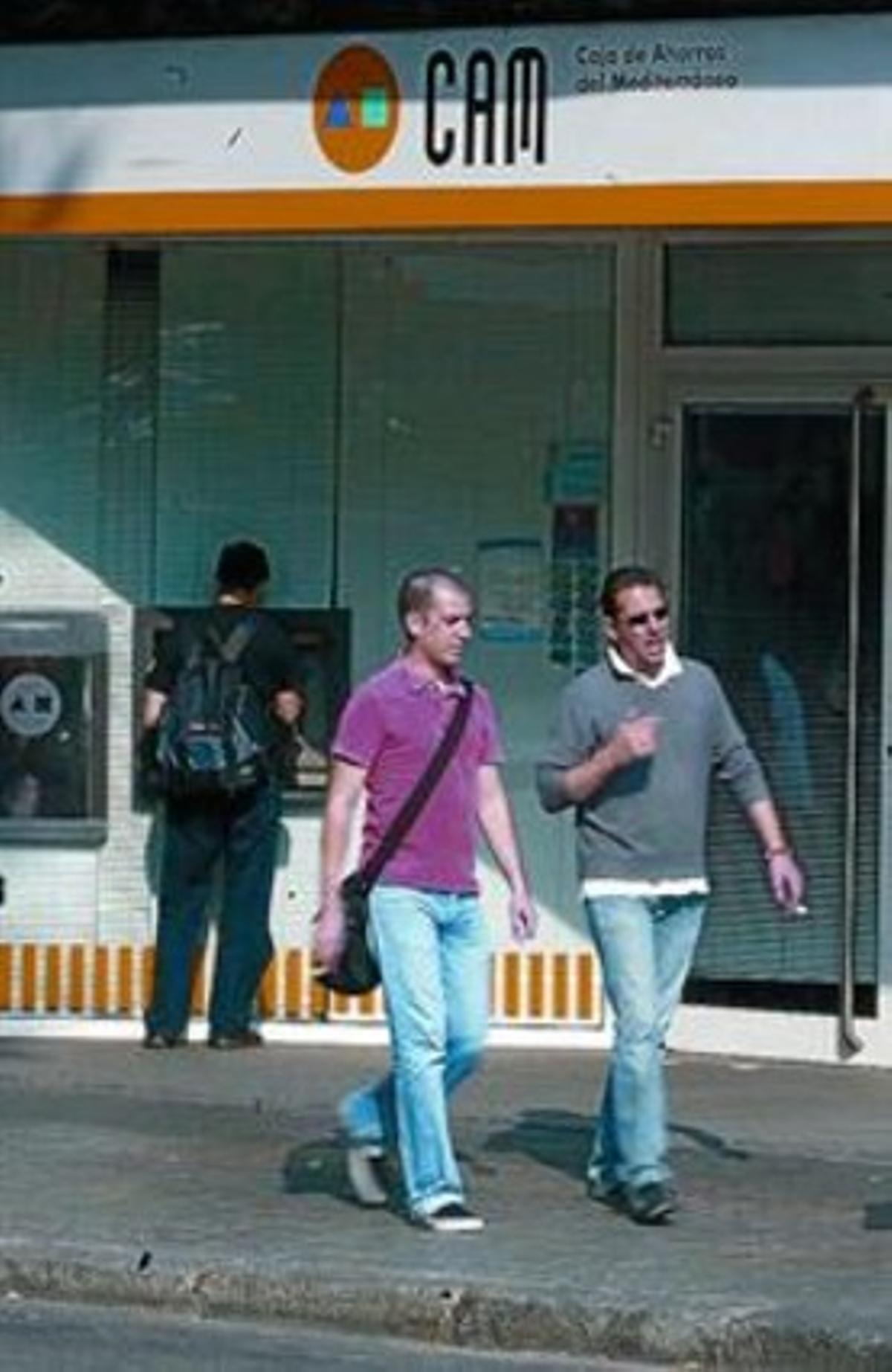 Oficina de la CAM a la rambla de Catalunya de Barcelona. Oficina de la CAM a la rambla de Catalunya de Barcelona.