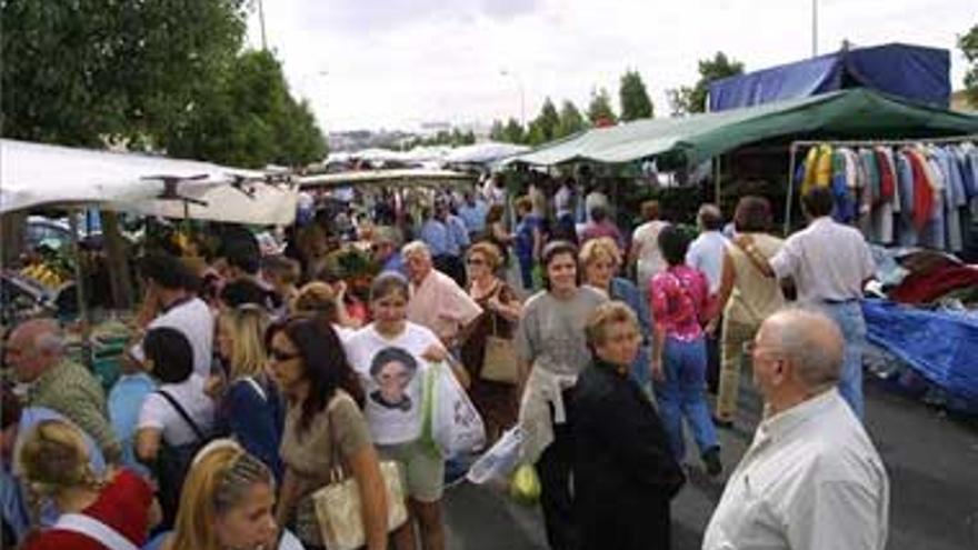 Convocan una manifestación para trasladar el mercadillo del domingo