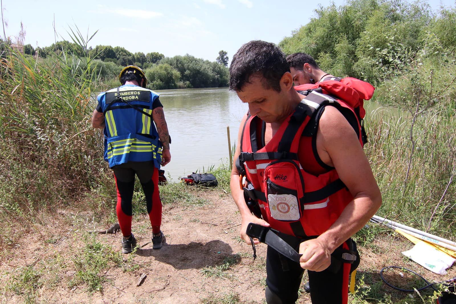 Se intensifica la busqueda del hombre desaparecido en el río