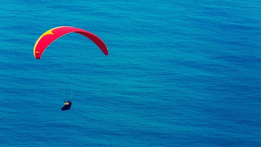 Un parapentista resulta herido tras sufrir una caída en Tenerife