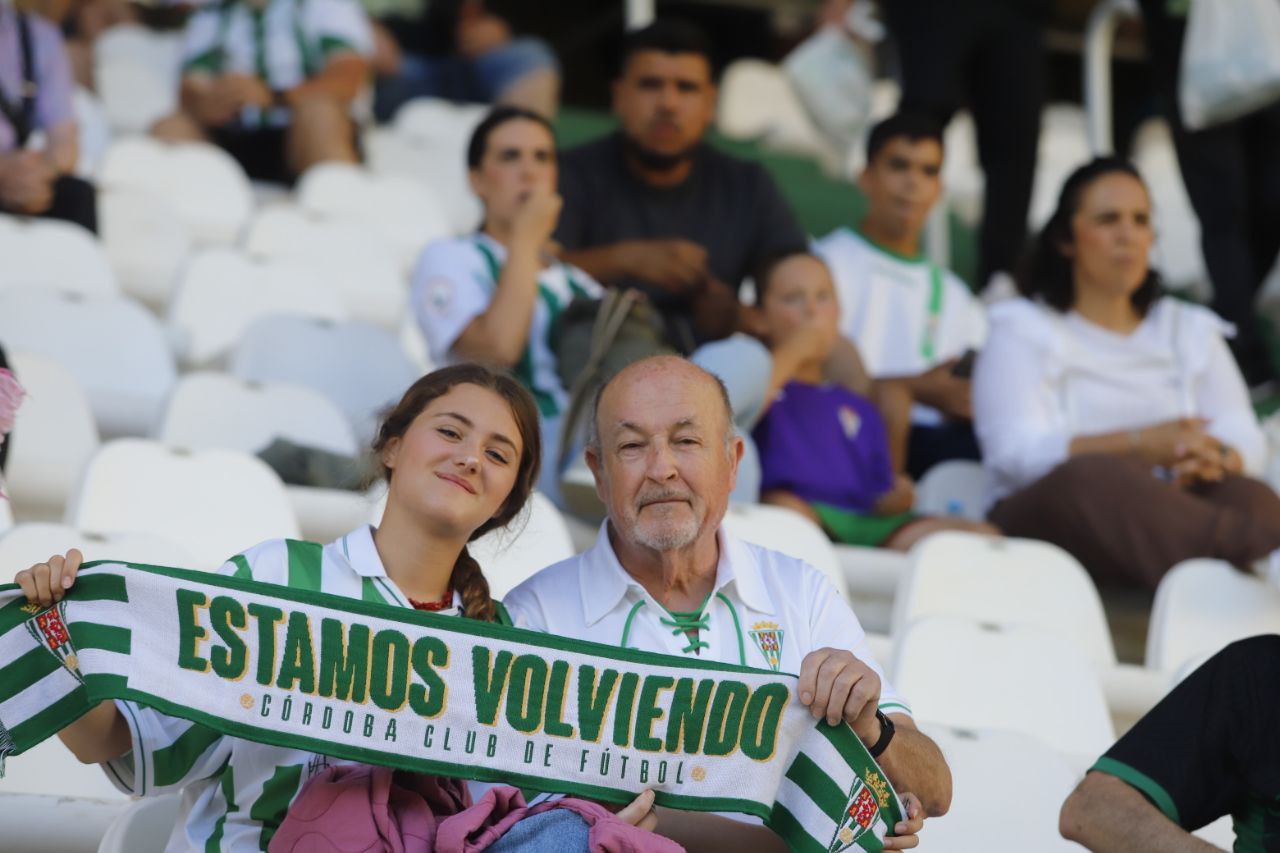 Córdoba CF-Mirandés: las imágenes de la afición en El Arcángel