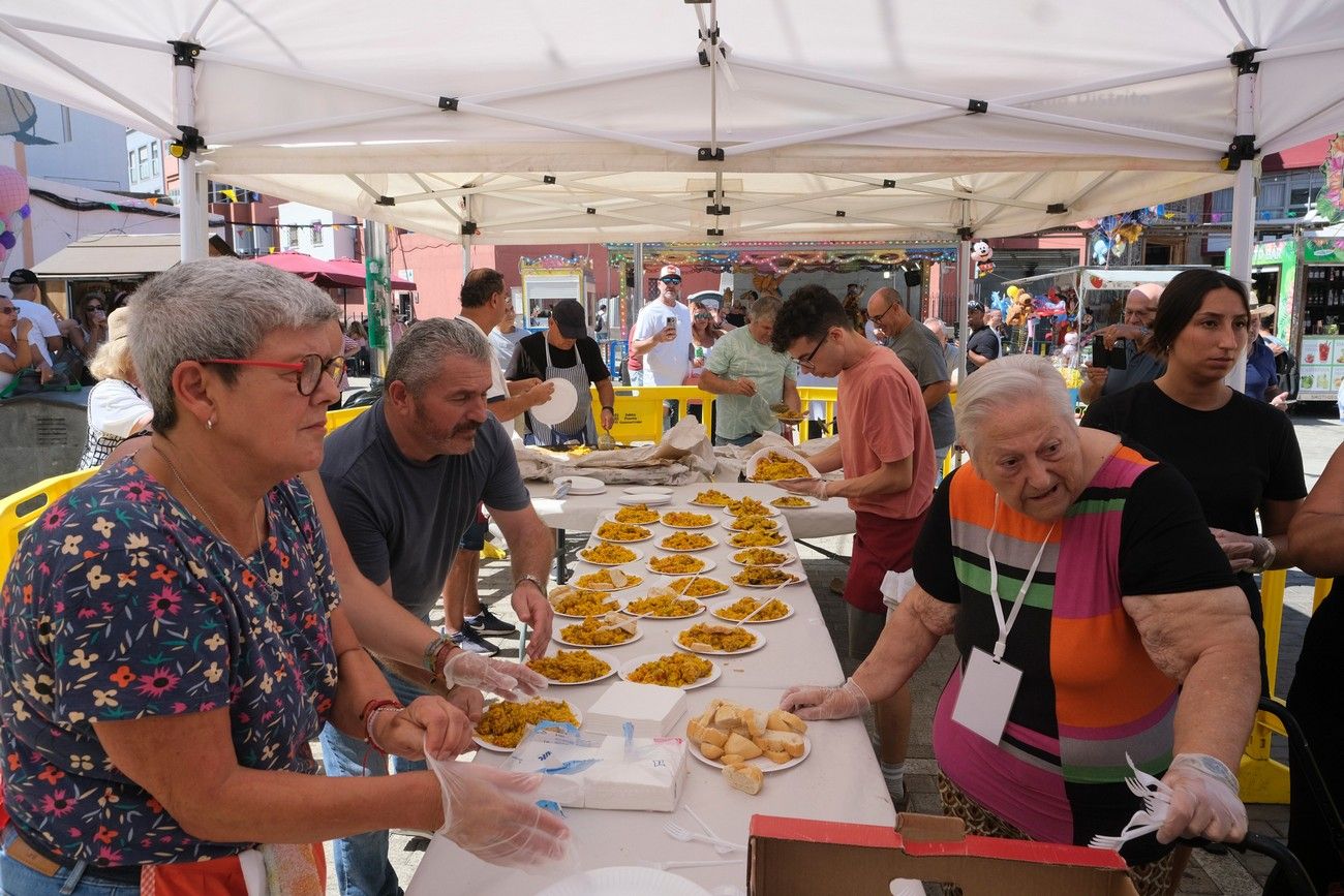 Paellada y Concierto de Aristides Moreno en la clausura de las Fiestas del Pilar 2025