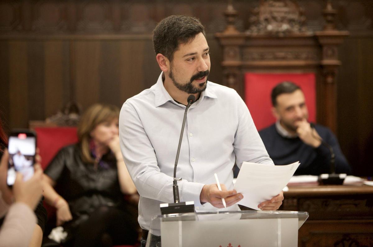 Roberto Rovira interviene en un reciente pleno de Sagunt.